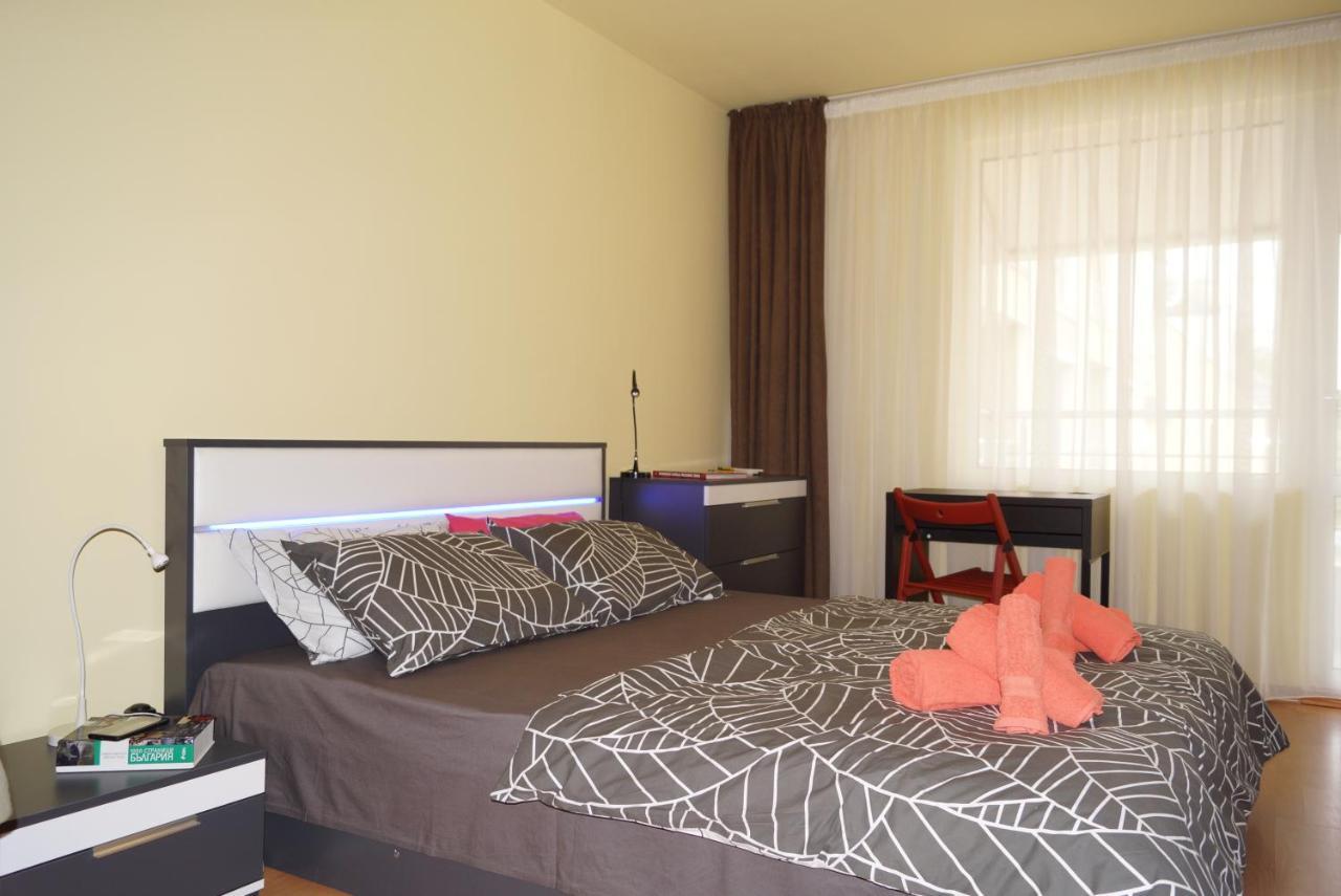 Spacious 2Bdr - Free Parking - Walk Everywhere - 300 Mbps Wifi Varna ภายนอก รูปภาพ