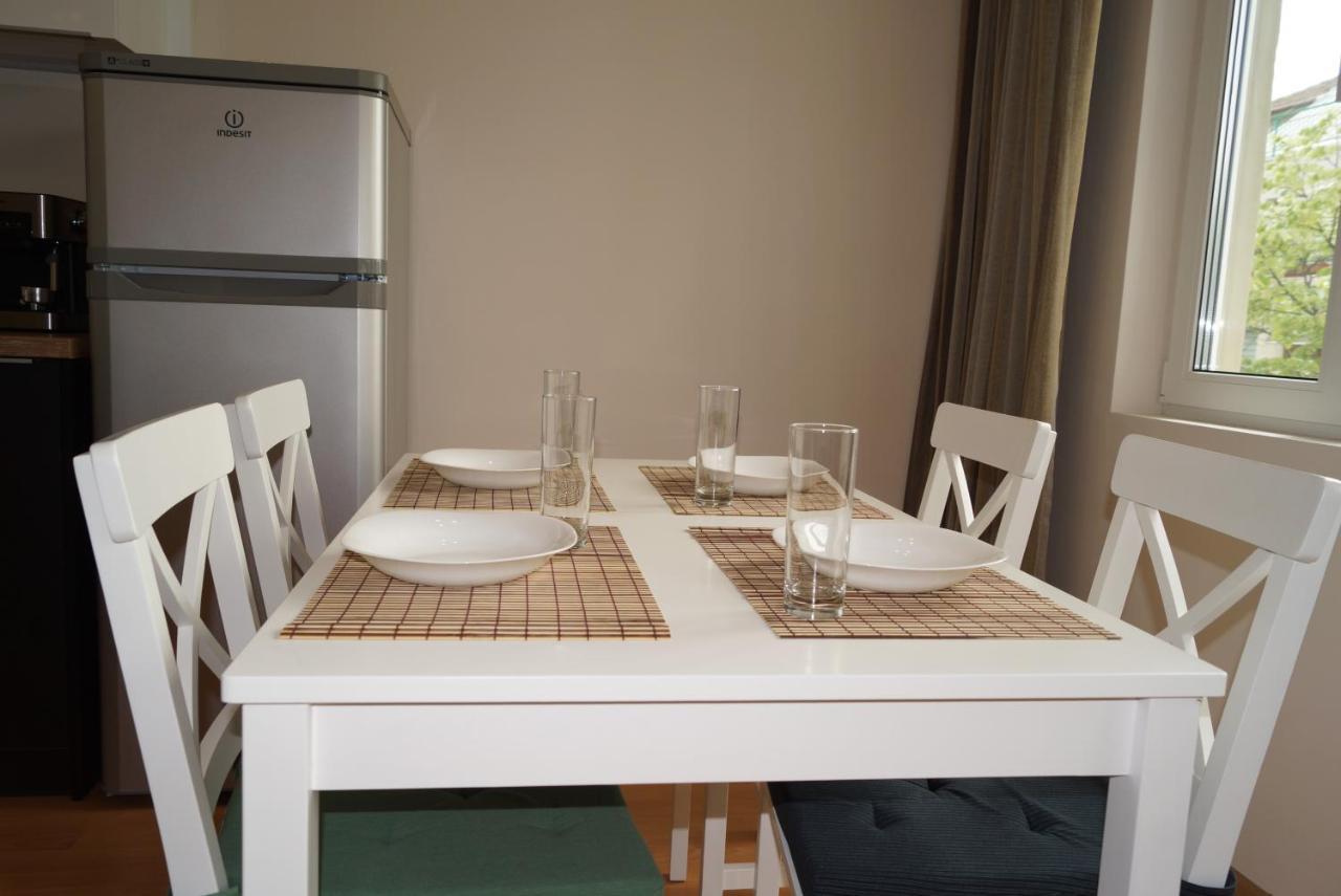 Spacious 2Bdr - Free Parking - Walk Everywhere - 300 Mbps Wifi Varna ภายนอก รูปภาพ