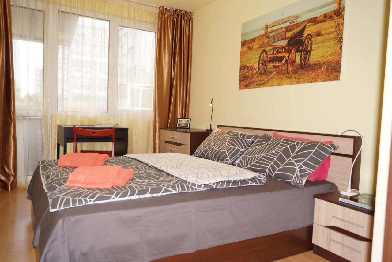 Spacious 2Bdr - Free Parking - Walk Everywhere - 300 Mbps Wifi Varna ภายนอก รูปภาพ