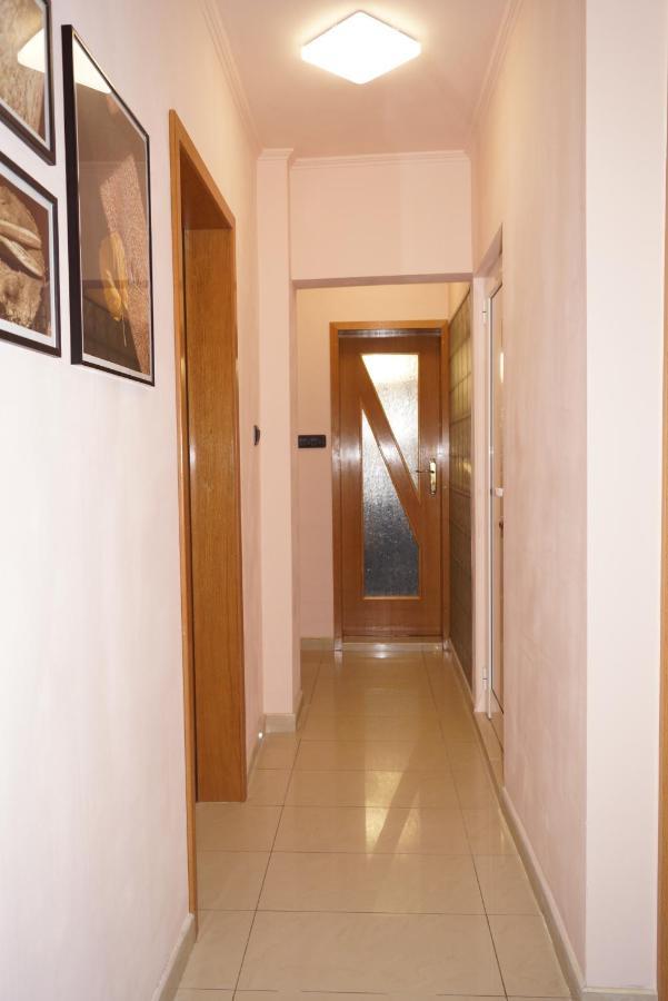 Spacious 2Bdr - Free Parking - Walk Everywhere - 300 Mbps Wifi Varna ภายนอก รูปภาพ